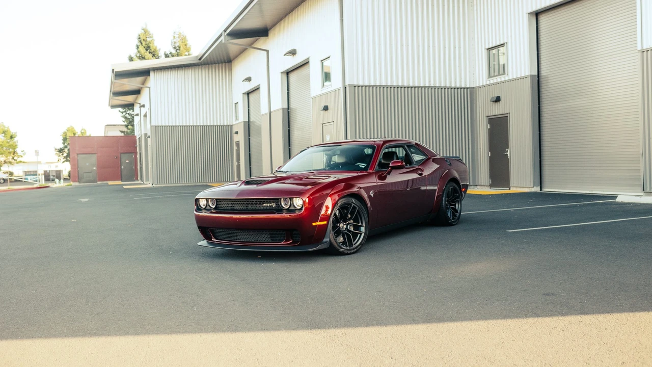 2018 Dodge Challenger SRT Hellcat 3rd Gen - Image 31 of 31