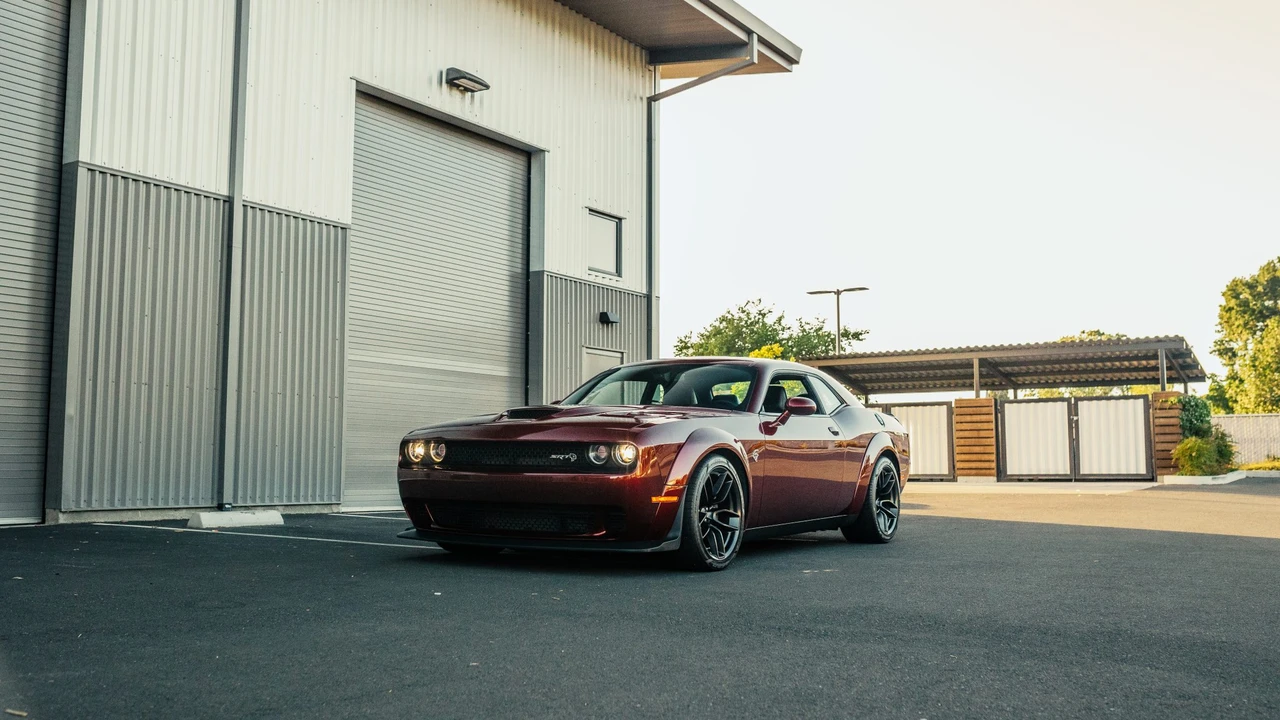 2018 Dodge Challenger SRT Hellcat 3rd Gen - Image 23 of 31