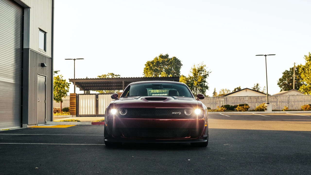 2018 Dodge Challenger SRT Hellcat 3rd Gen - Image 2 of 31
