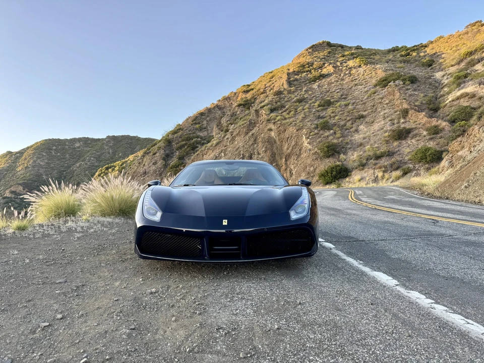 2018 Ferrari 488 Spider - Image 27 of 31