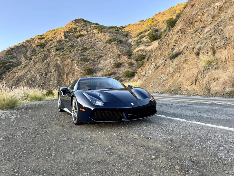 2018 Ferrari 488 Spider - Image 26 of 31