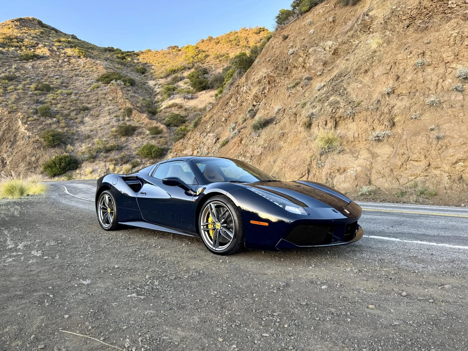 2018 Ferrari 488 Spider - Image 23 of 31