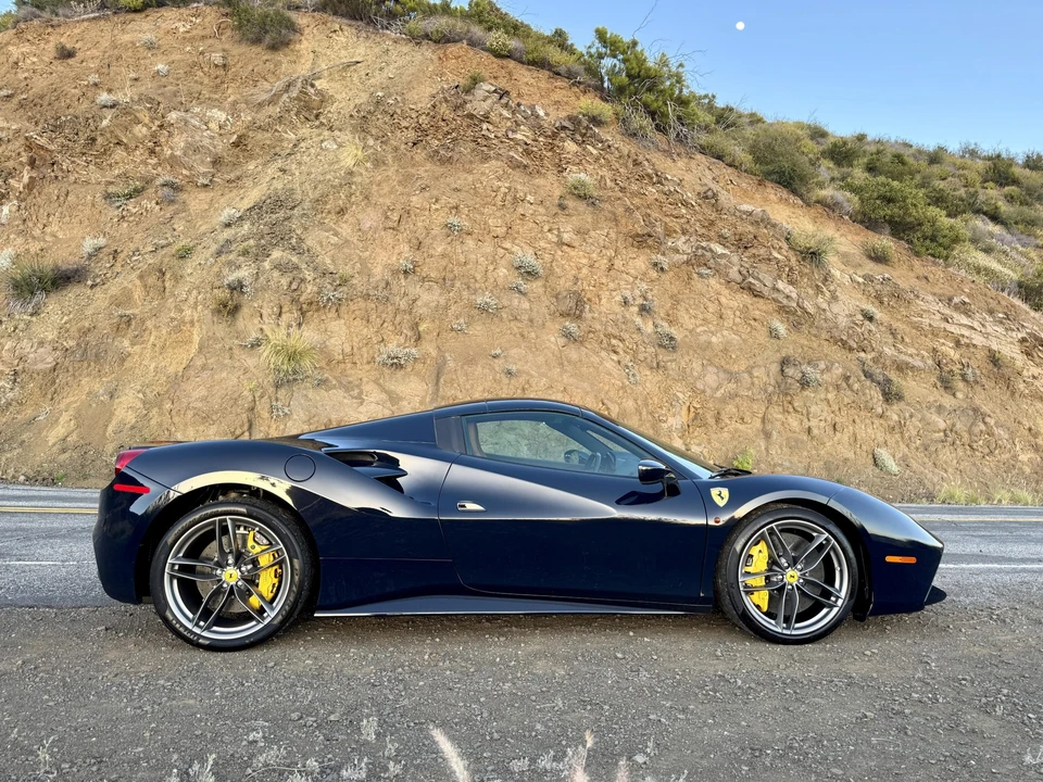 2018 Ferrari 488 Spider - Image 20 of 31