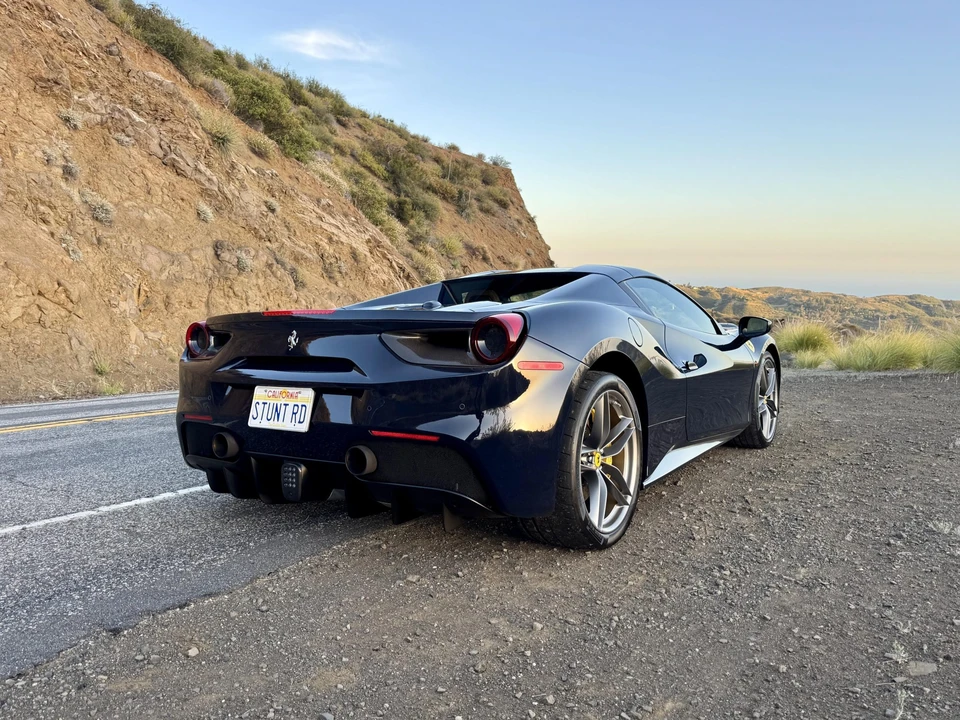 2018 Ferrari 488 Spider - Image 18 of 31