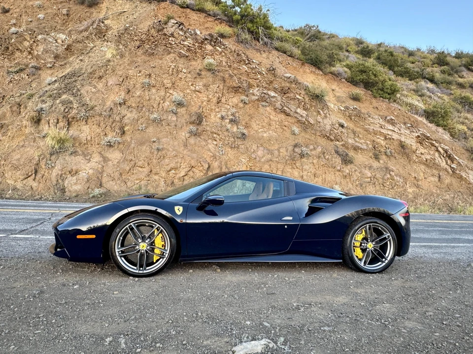 2018 Ferrari 488 Spider - Image 5 of 31