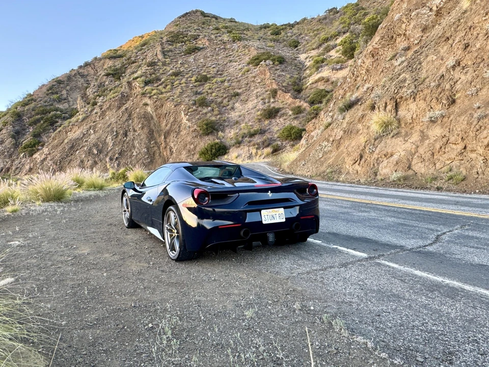 2018 Ferrari 488 Spider - Image 10 of 31