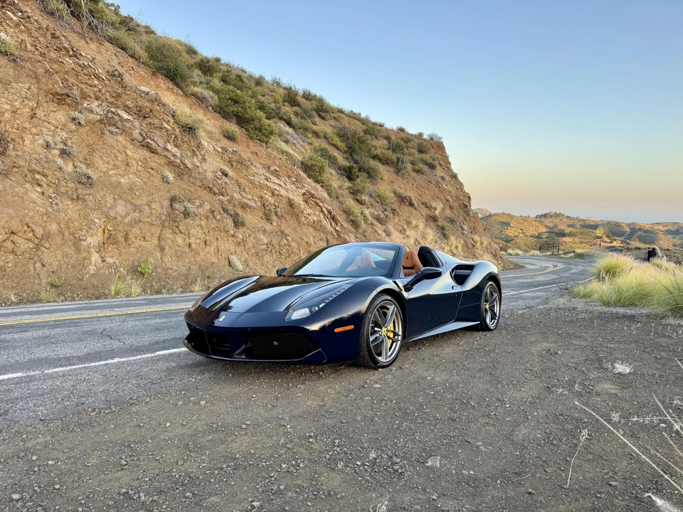 2018 Ferrari 488 Spider - Image 28 of 31