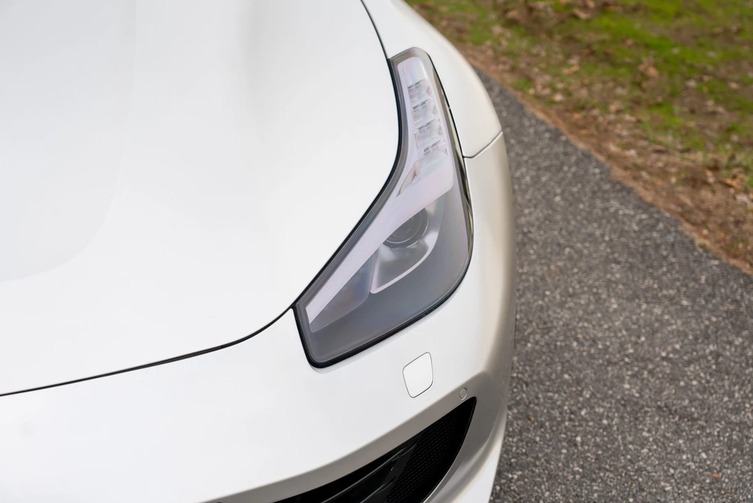 2018 Ferrari GTC4Lusso - Image 19 of 31