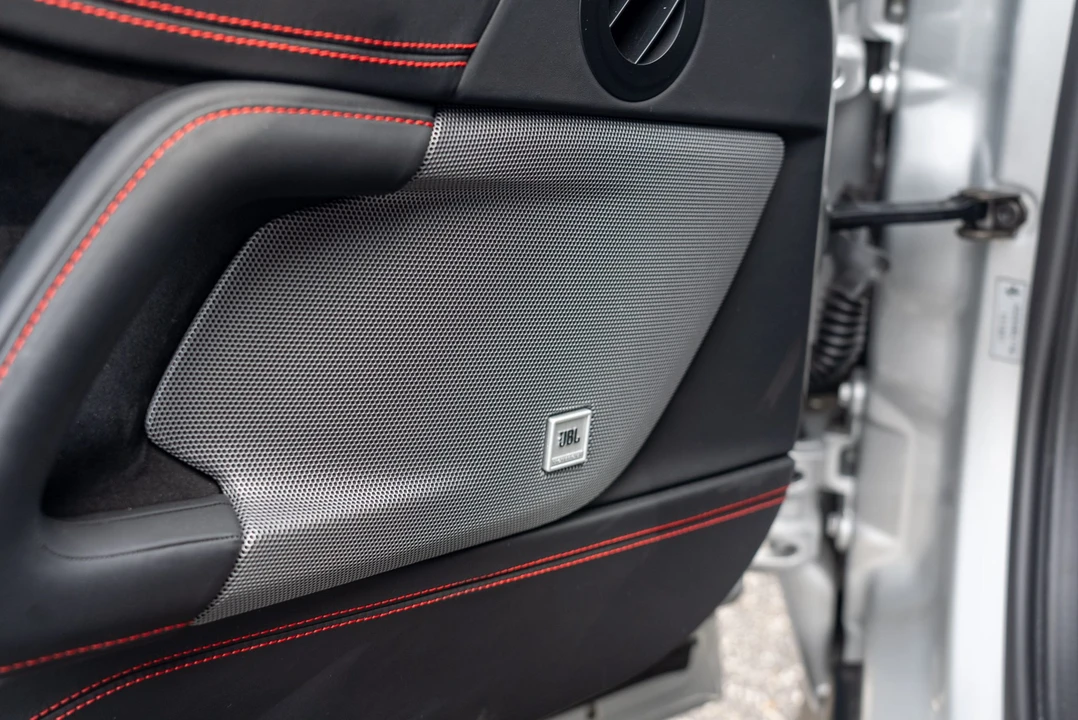 2018 Ferrari GTC4Lusso - Image 31 of 31