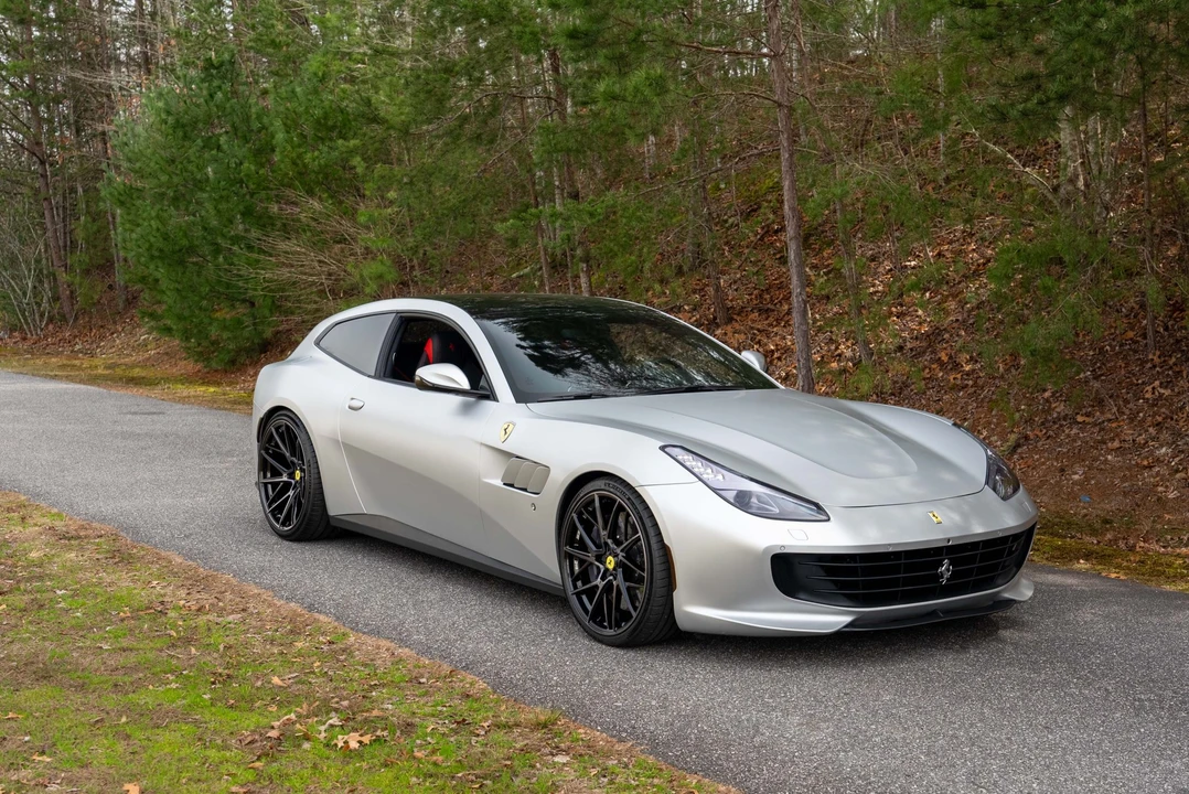 2018 Ferrari GTC4Lusso - Image 8 of 31