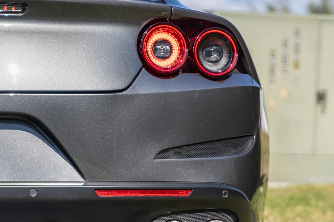 2018 Ferrari GTC4Lusso - Image 26 of 31
