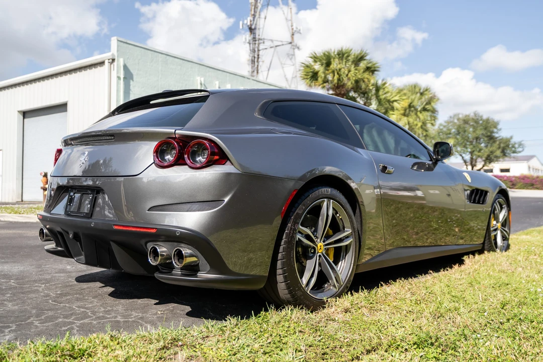 2018 Ferrari GTC4Lusso - Image 7 of 31