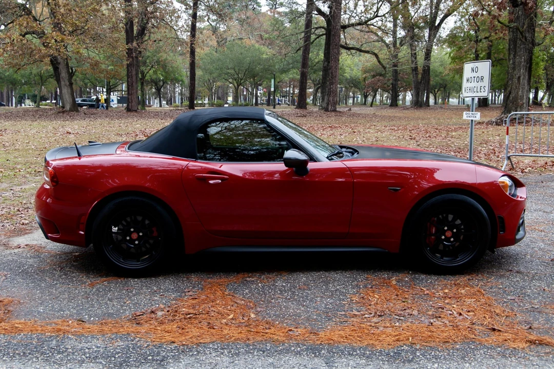 2018 Fiat 124 Spider - Image 15 of 31