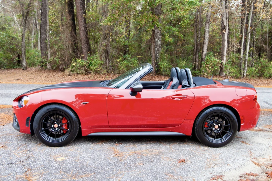 2018 Fiat 124 Spider - Image 8 of 31
