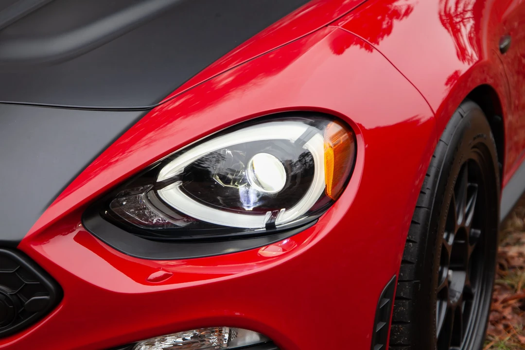 2018 Fiat 124 Spider - Image 29 of 31