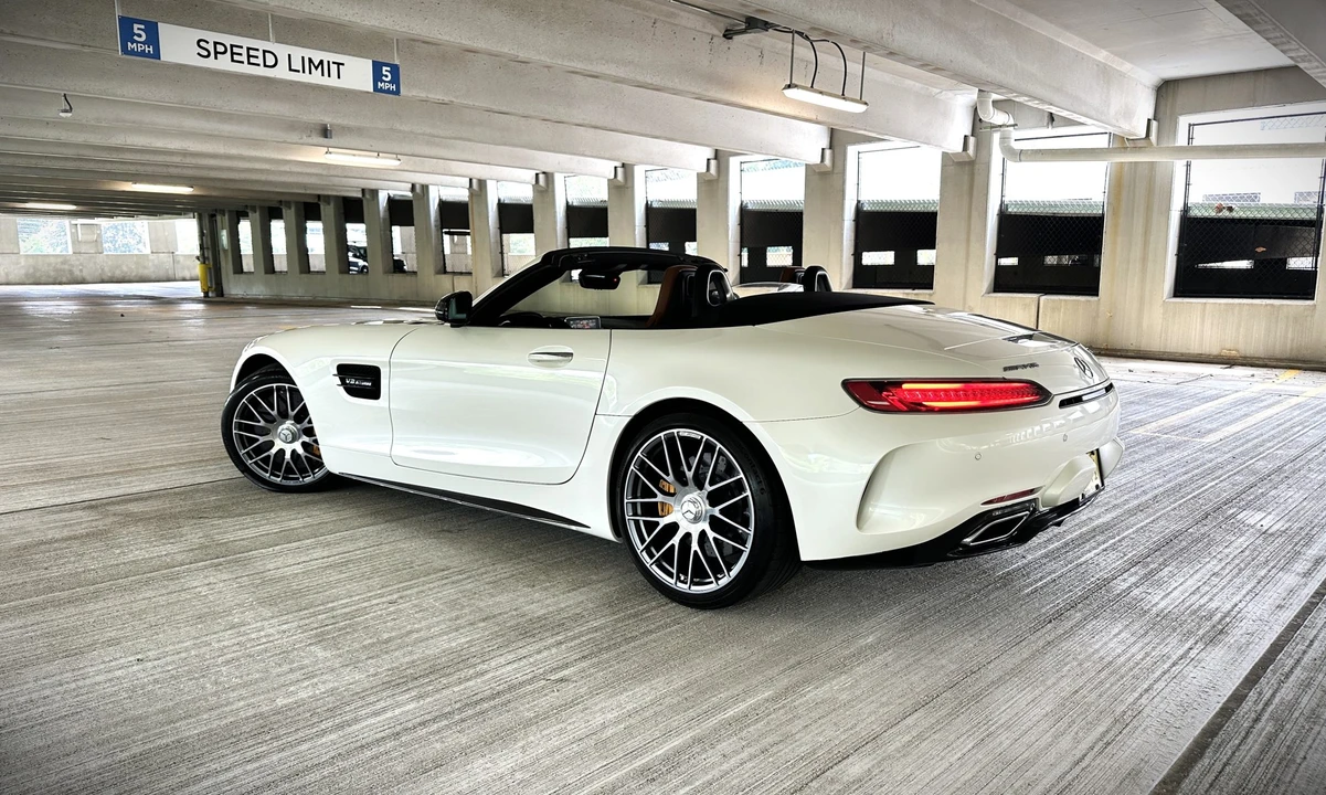 2018 Mercedes-Benz - Image 26 of 31
