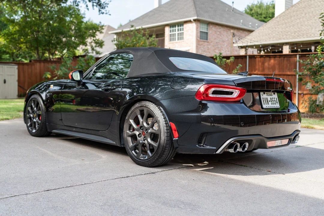 2019 Fiat 124 Spider - Image 17 of 31
