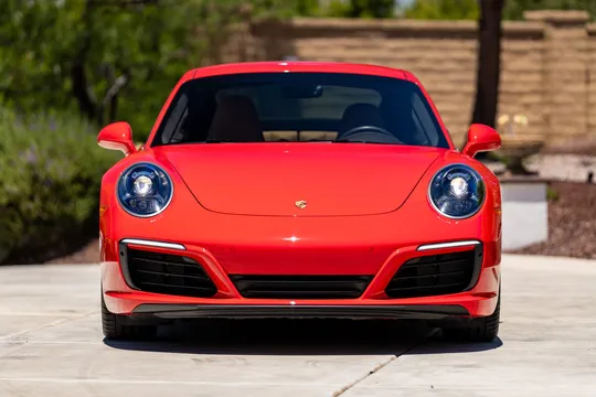 2019 Porsche - Image 3 of 31