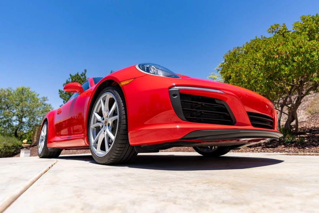 2019 Porsche - Image 12 of 31