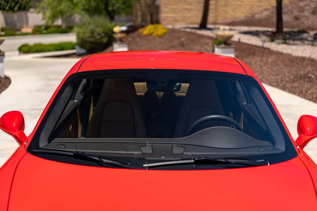 2019 Porsche - Image 25 of 31