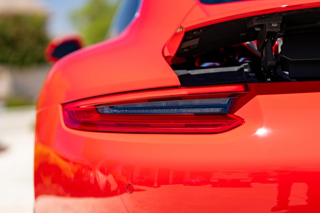 2019 Porsche - Image 17 of 31