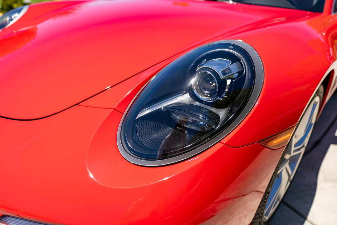 2019 Porsche - Image 20 of 31