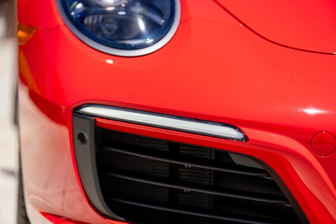 2019 Porsche - Image 15 of 31