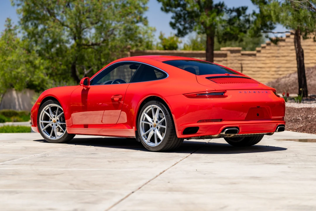 2019 Porsche - Image 9 of 31