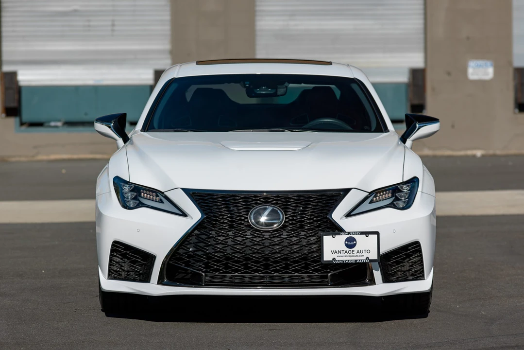 2020 Lexus RC F - Image 24 of 31