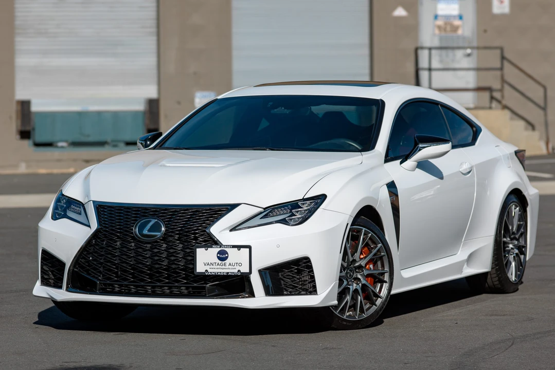 2020 Lexus RC F - Image 5 of 31