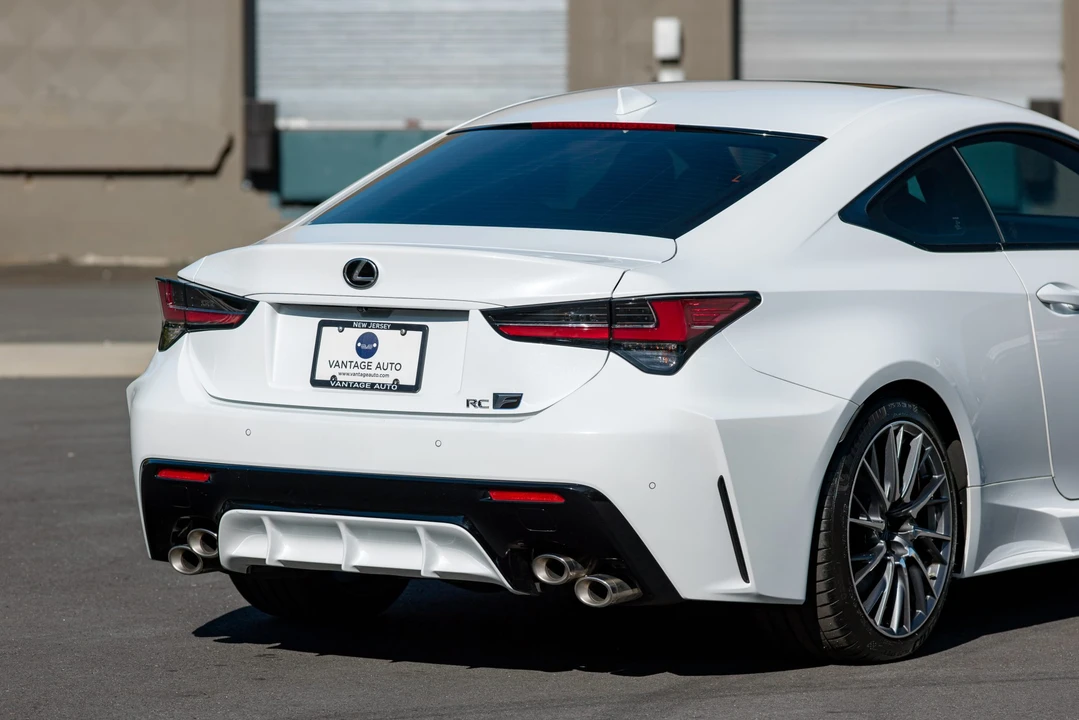 2020 Lexus RC F - Image 31 of 31