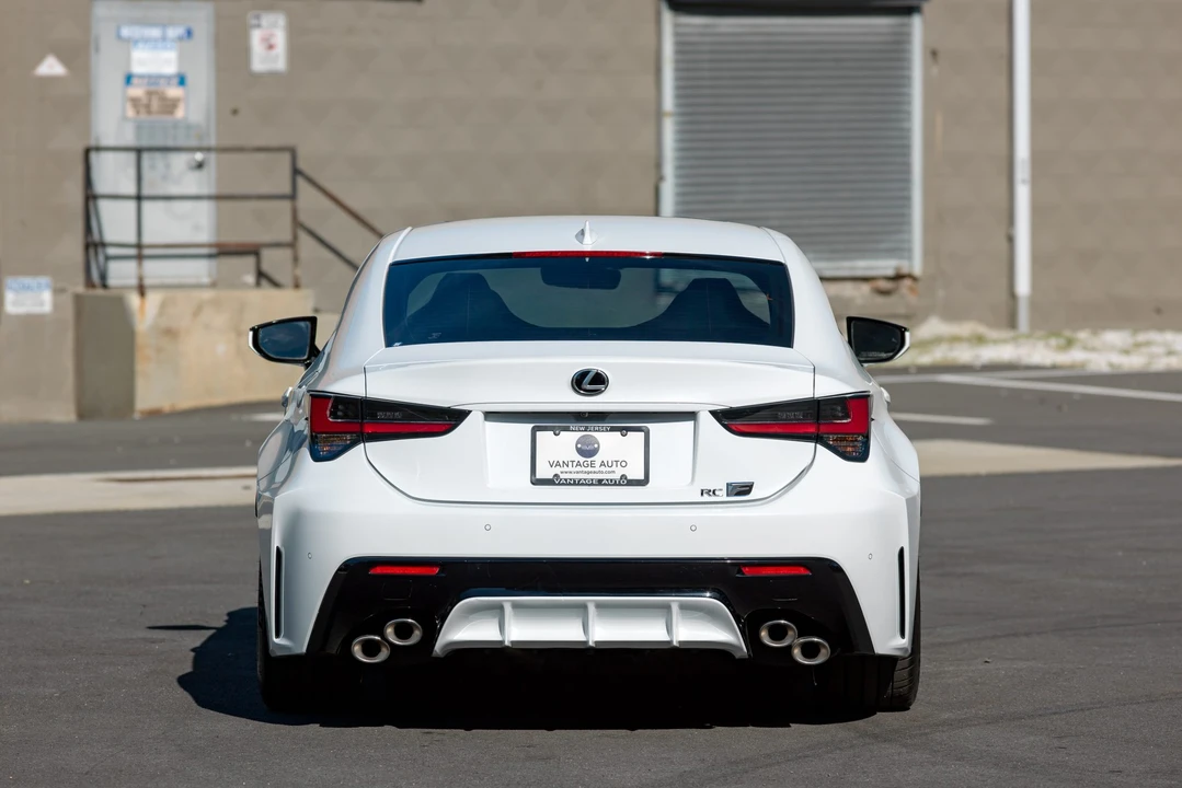 2020 Lexus RC F - Image 11 of 31