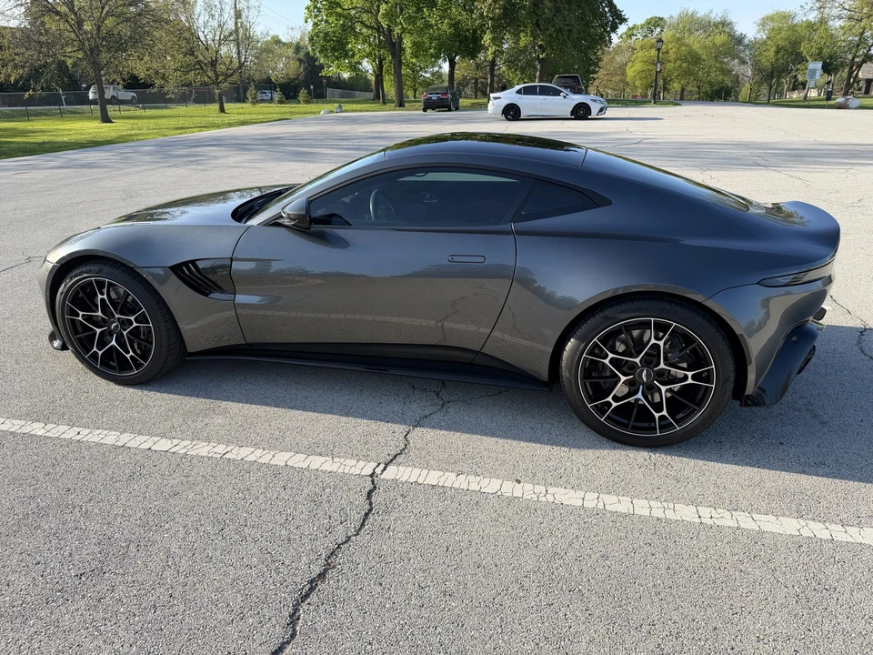 2021 Aston Martin V8 Vantage (2019+) - Image 8 of 31