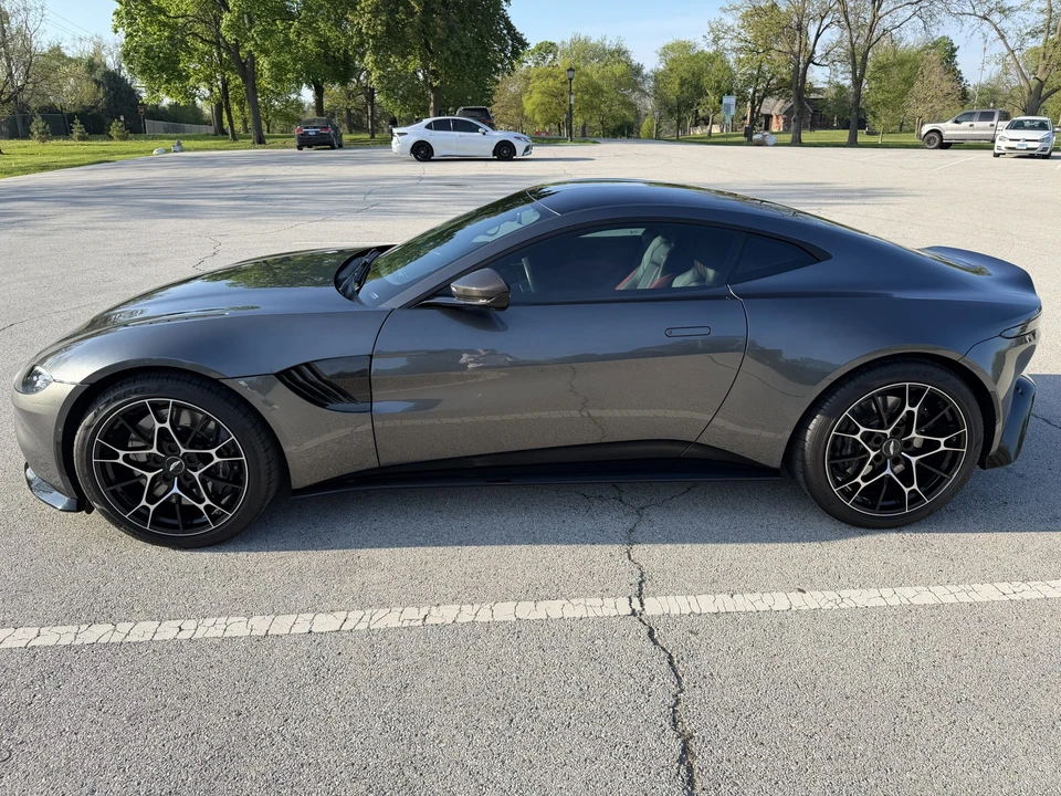 2021 Aston Martin V8 Vantage (2019+) - Image 7 of 31
