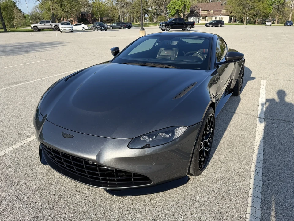 2021 Aston Martin V8 Vantage (2019+) - Image 3 of 31