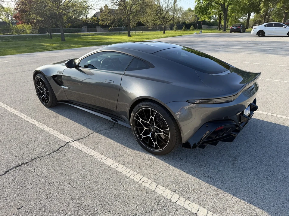 2021 Aston Martin V8 Vantage (2019+) - Image 9 of 31
