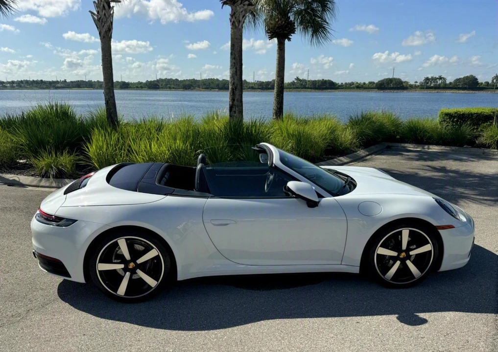 2021 Porsche 992 Carrera - Image 9 of 31