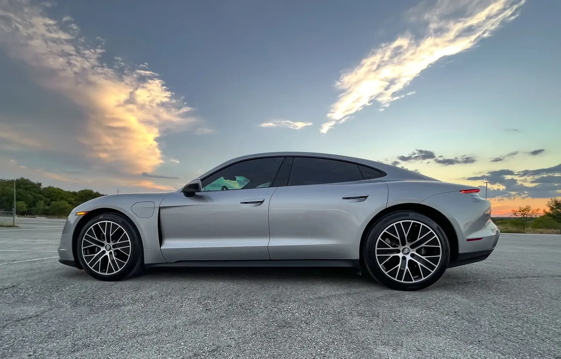 2021 Porsche Taycan - Image 5 of 6