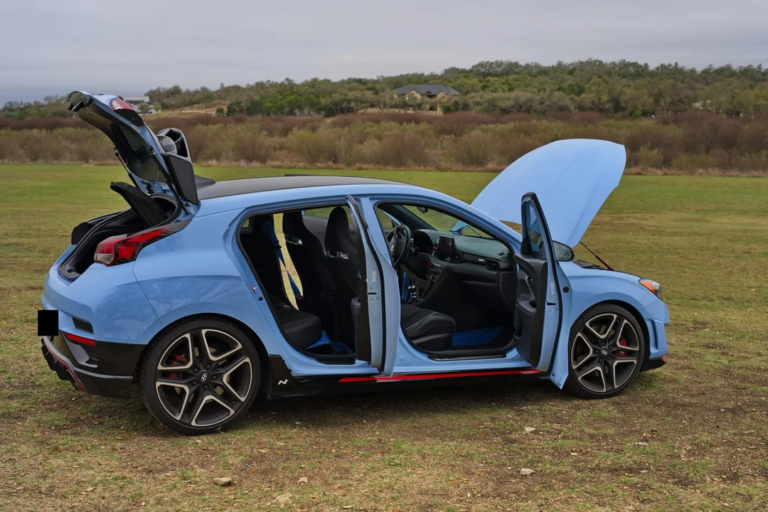 2022 Hyundai Veloster N - Image 25 of 31