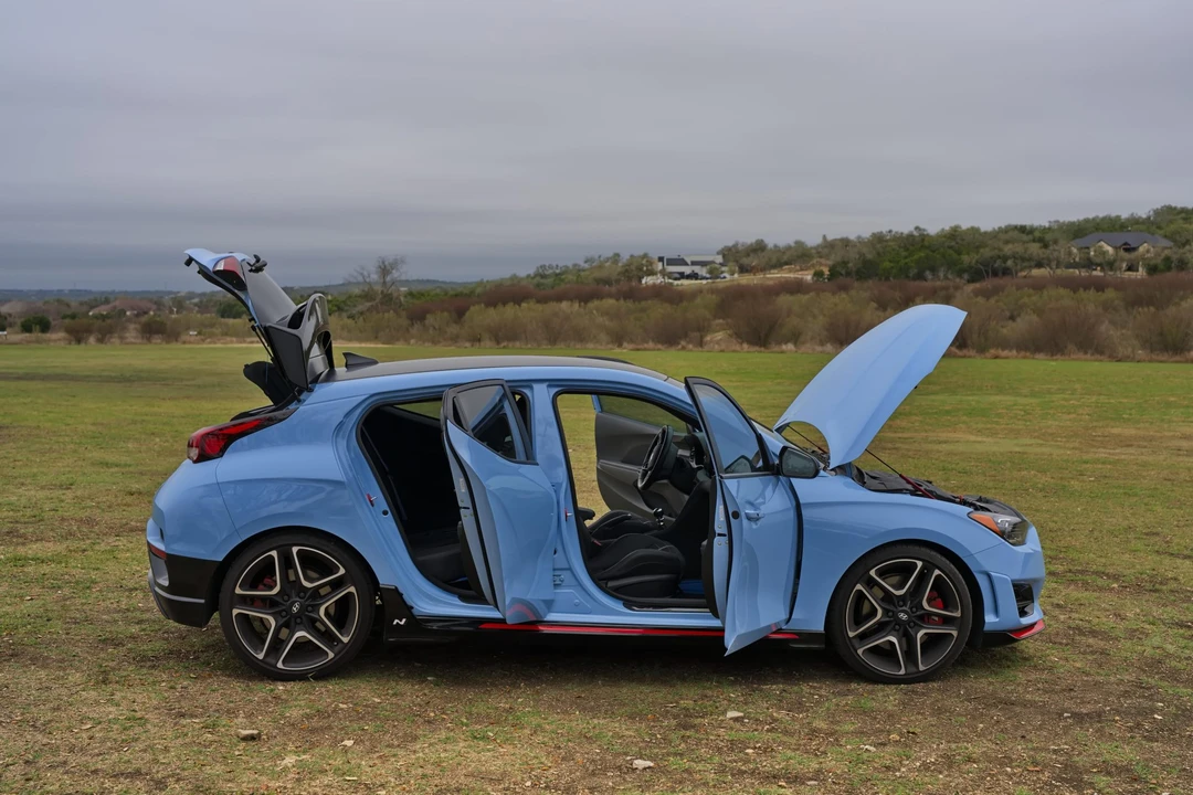 2022 Hyundai Veloster N - Image 26 of 31