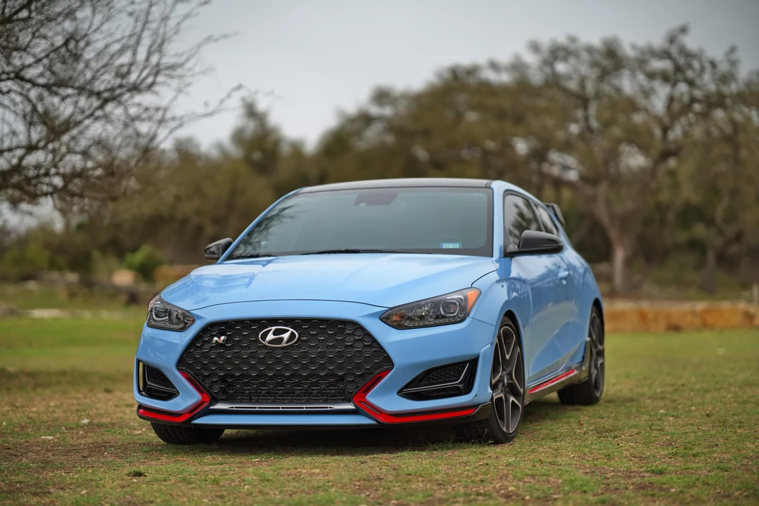 2022 Hyundai Veloster N - Image 2 of 31