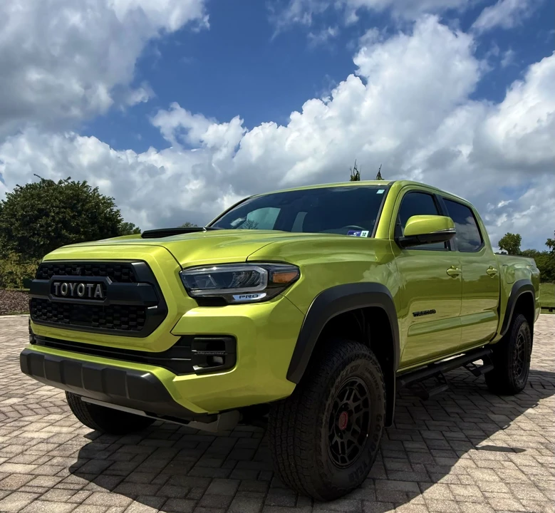 2022 Toyota - Image 4 of 31