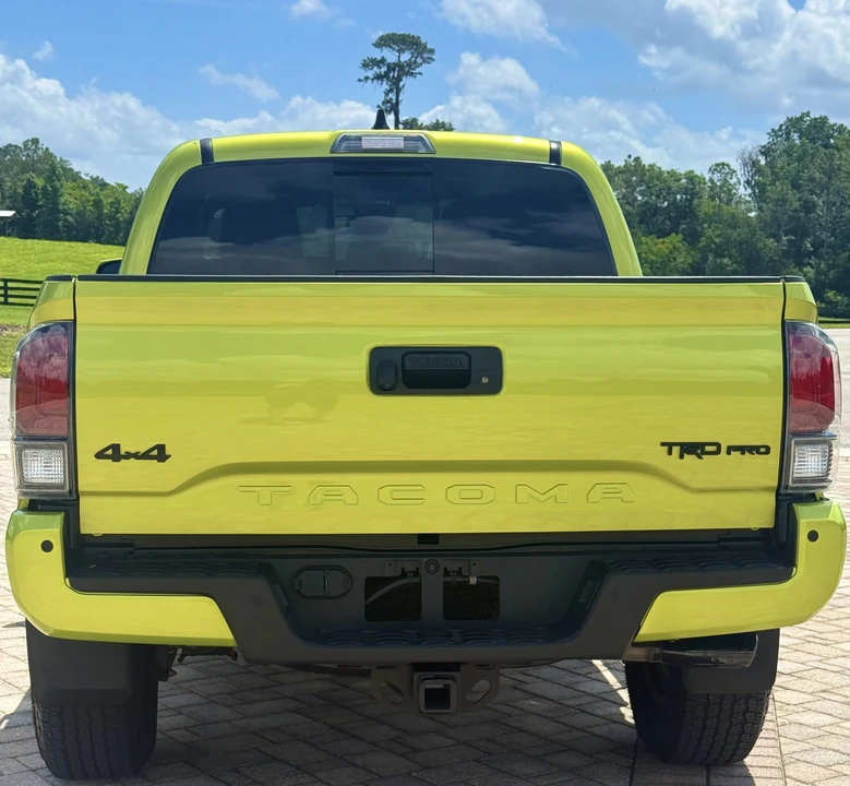 2022 Toyota - Image 10 of 31