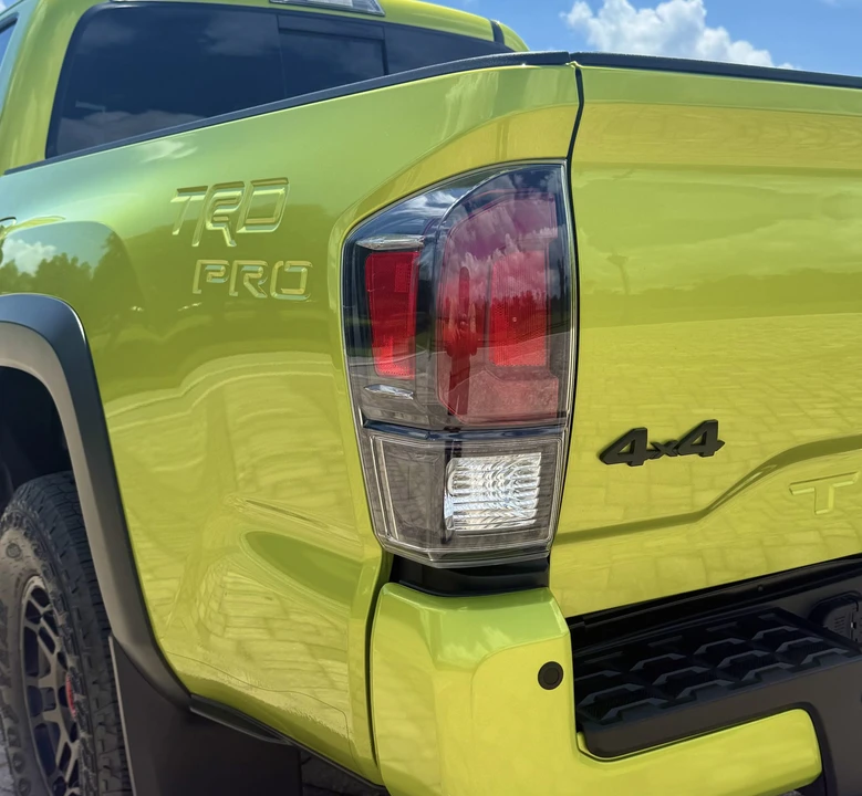 2022 Toyota - Image 17 of 31