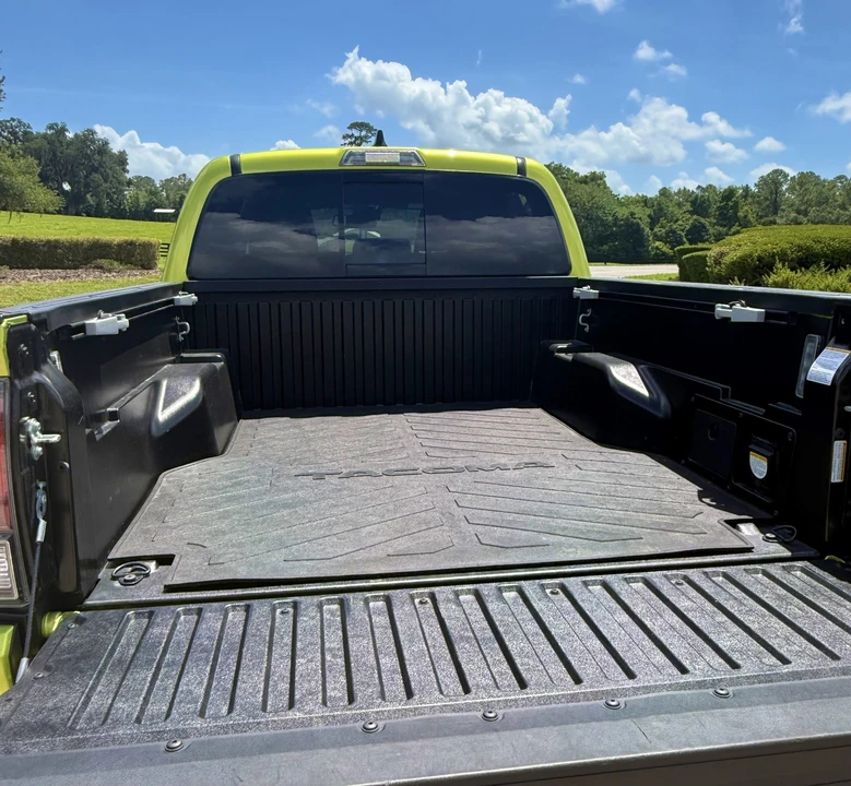2022 Toyota - Image 26 of 31