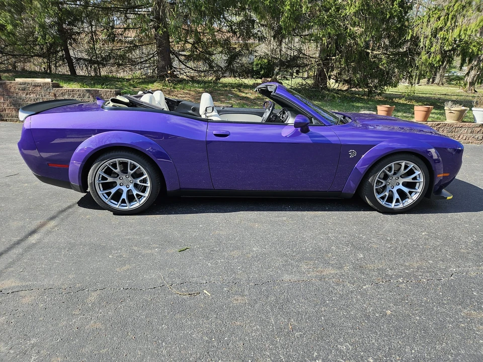 2023 Dodge Challenger SRT Hellcat 3rd Gen - Image 14 of 31