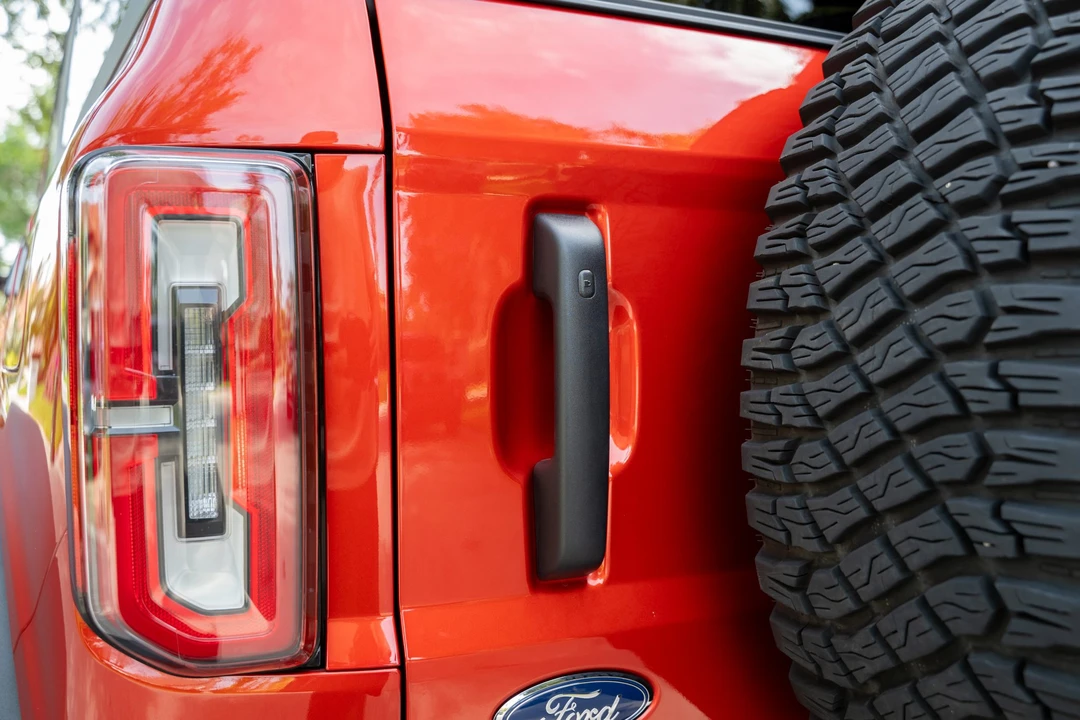 2023 Ford Bronco 6th Gen - Image 15 of 21