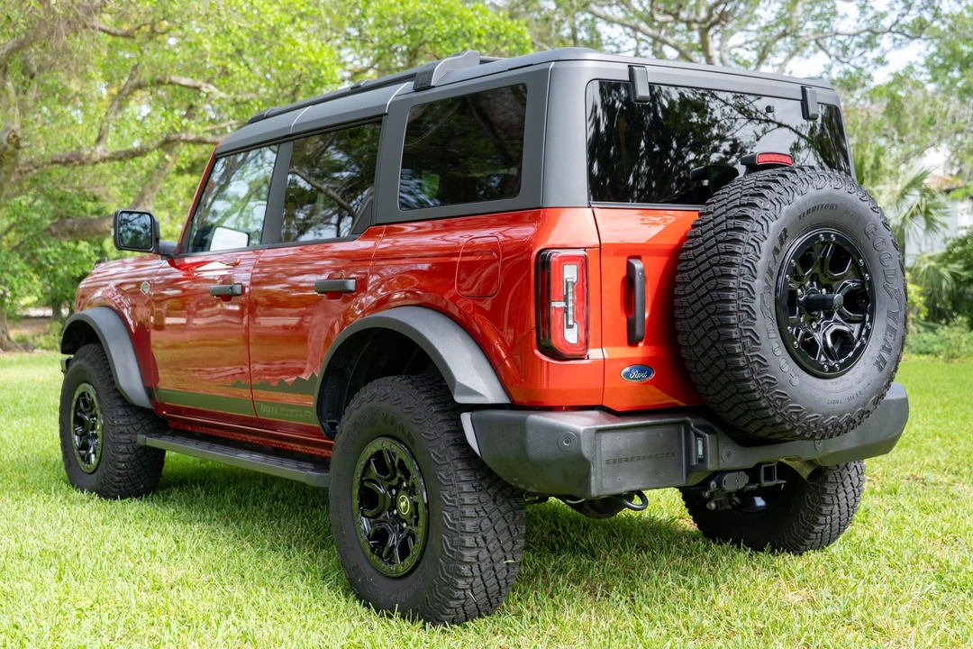 2023 Ford Bronco 6th Gen - Image 3 of 21