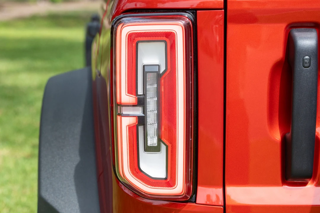 2023 Ford Bronco 6th Gen - Image 16 of 21
