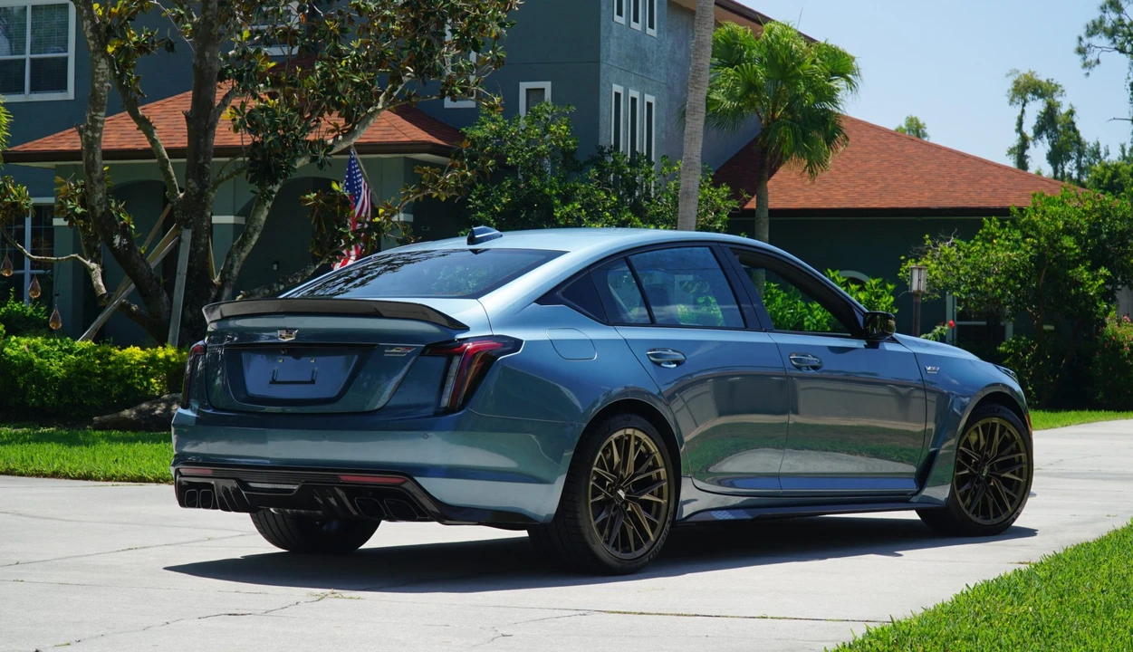 2024 Cadillac CT5-V Blackwing - Image 27 of 31